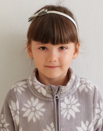 Karolina - Vánoční přání: přispět na dárek po 200,-Kč