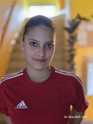 Natálka H - Vánoční přání: přispět na dárek po 200,-Kč